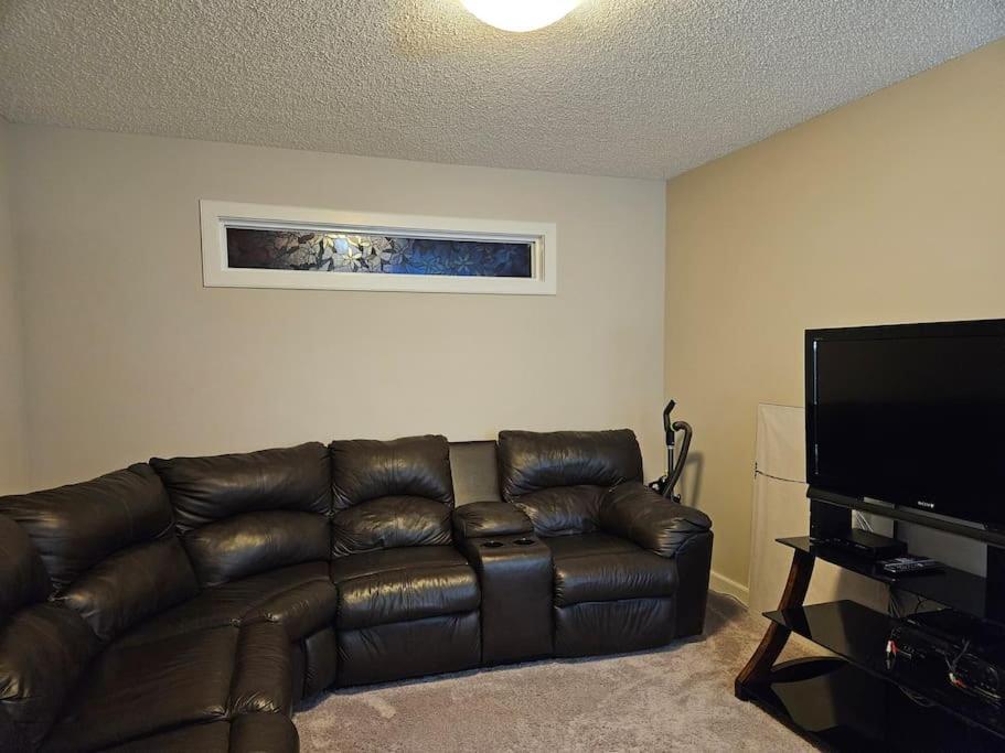 YYC 3 Bedroom Detached House מראה חיצוני תמונה