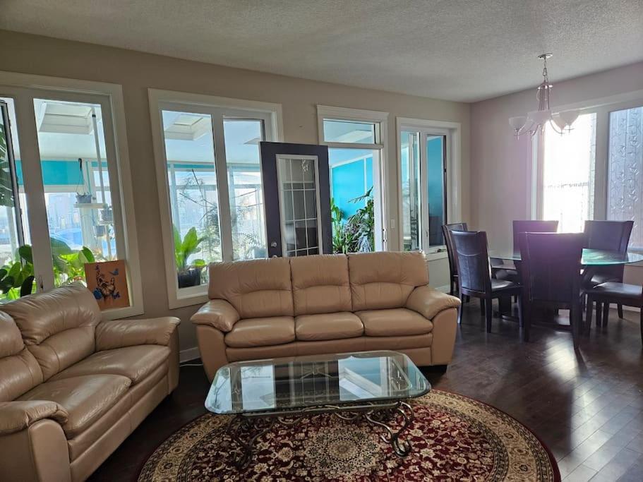 YYC 3 Bedroom Detached House מראה חיצוני תמונה